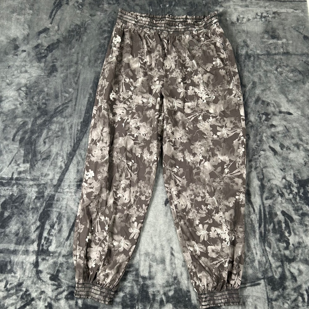 Athleta Joggers Women 12 Gray Floral Smocked Waist Lightweight Pants